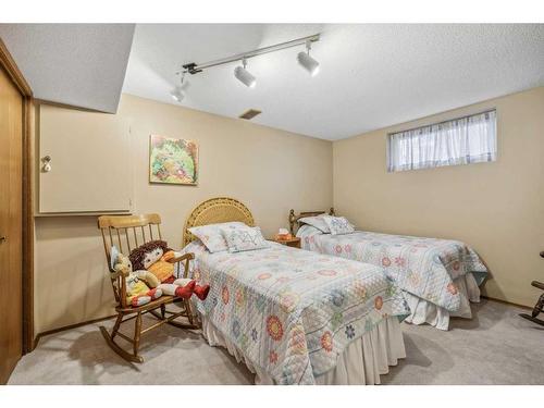 48068 244 Avenue West, Rural Foothills County, AB - Indoor Photo Showing Bedroom