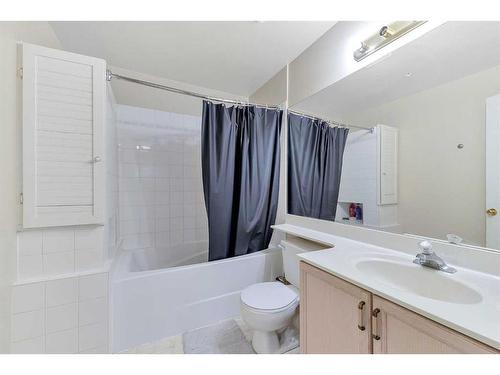 109-923 15 Avenue Sw, Calgary, AB - Indoor Photo Showing Bathroom