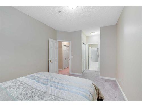 109-923 15 Avenue Sw, Calgary, AB - Indoor Photo Showing Bedroom