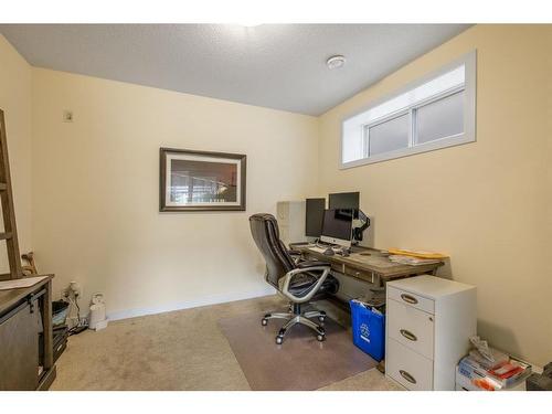 102 Bayview Circle Sw, Airdrie, AB - Indoor Photo Showing Office