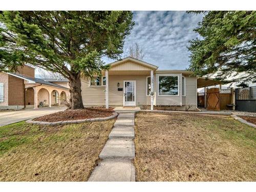 135 Rundleview Drive Ne, Calgary, AB - Outdoor