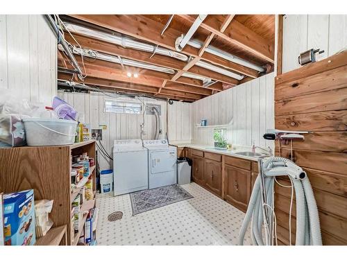 135 Rundleview Drive Ne, Calgary, AB - Indoor Photo Showing Laundry Room