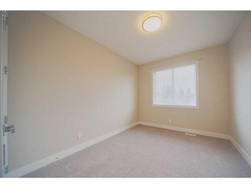 1710 50 Avenue Sw, Calgary, AB - Indoor Photo Showing Other Room