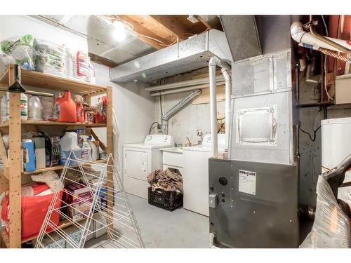11205/11207 11 Street Sw, Calgary, AB - Indoor Photo Showing Laundry Room
