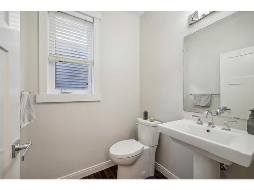310 Cooperstown Common Sw, Airdrie, AB - Indoor Photo Showing Bathroom