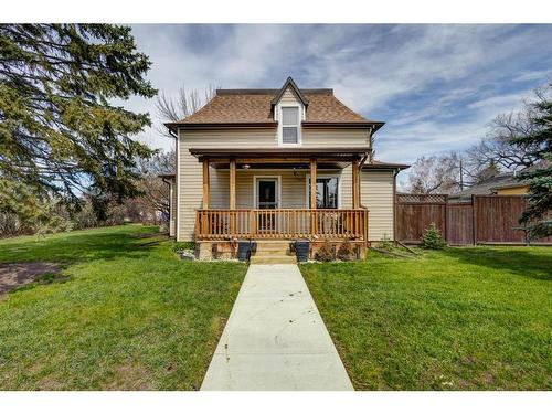 228 47 Ave W, Claresholm, AB - Outdoor With Deck Patio Veranda