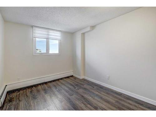 1411-738 3 Avenue Sw, Calgary, AB - Indoor Photo Showing Other Room