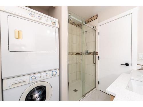 1508 Olympia Drive Se, Calgary, AB - Indoor Photo Showing Laundry Room