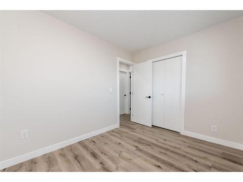 1508 Olympia Drive Se, Calgary, AB - Indoor Photo Showing Other Room