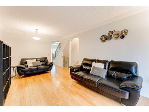 122 Cedarwood Lane Sw, Calgary, AB - Indoor Photo Showing Living Room