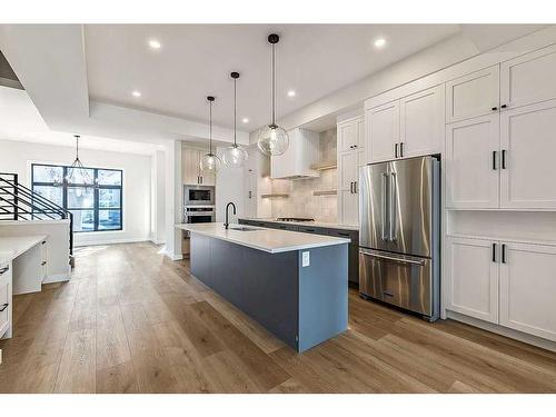 418 24 Avenue Ne, Calgary, AB - Indoor Photo Showing Kitchen With Stainless Steel Kitchen With Upgraded Kitchen