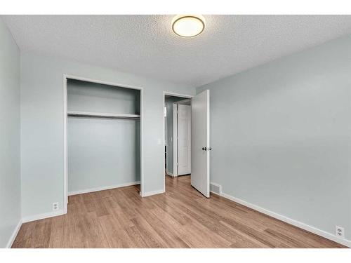 3928 29A Avenue Se, Calgary, AB - Indoor Photo Showing Other Room