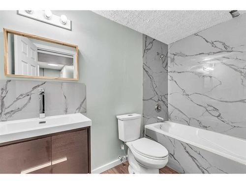 3928 29A Avenue Se, Calgary, AB - Indoor Photo Showing Bathroom