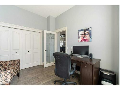824 Royal Court Nw, Calgary, AB - Indoor Photo Showing Office