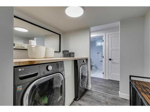 52 Sunhurst Crescent Se, Calgary, AB - Indoor Photo Showing Laundry Room