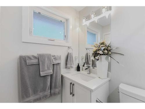 108 Cantree Place Sw, Calgary, AB - Indoor Photo Showing Bathroom
