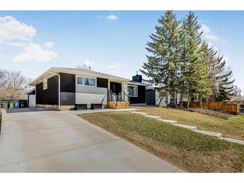 108 Cantree Place Sw, Calgary, AB - Outdoor