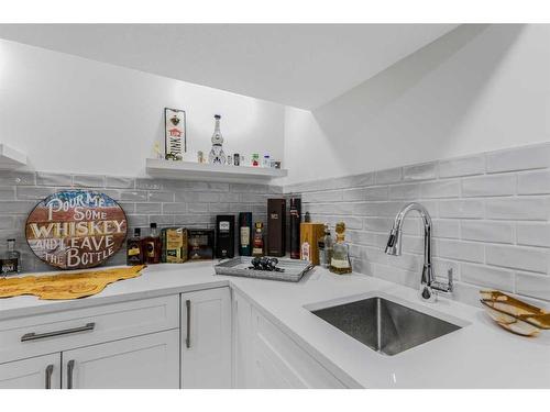 108 Cantree Place Sw, Calgary, AB - Indoor Photo Showing Kitchen