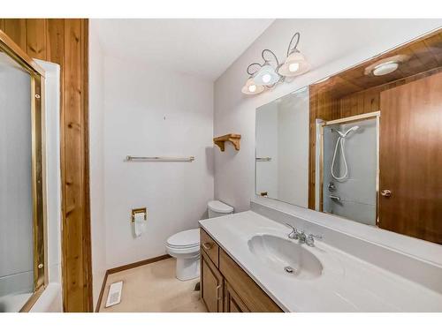 5420 Dalrymple Crescent Nw, Calgary, AB - Indoor Photo Showing Bathroom