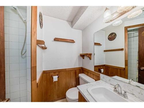 5420 Dalrymple Crescent Nw, Calgary, AB - Indoor Photo Showing Bathroom