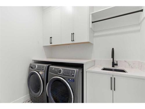 711 36 Street Sw, Calgary, AB - Indoor Photo Showing Laundry Room