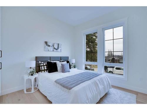 2316 9 Avenue Nw, Calgary, AB - Indoor Photo Showing Bedroom