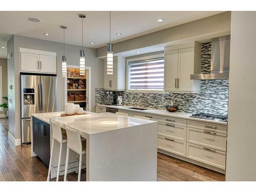 2407 25A Street Sw, Calgary, AB - Indoor Photo Showing Kitchen With Upgraded Kitchen