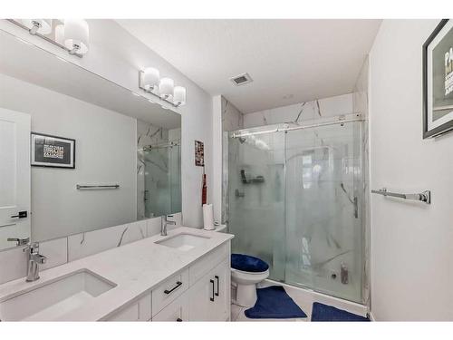 4305-200 Seton Circle Se, Calgary, AB - Indoor Photo Showing Bathroom
