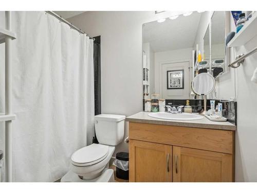 2417-5605 Henwood Street Sw, Calgary, AB - Indoor Photo Showing Bathroom
