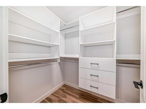 4 Valley Crest Gardens Nw, Calgary, AB - Indoor With Storage