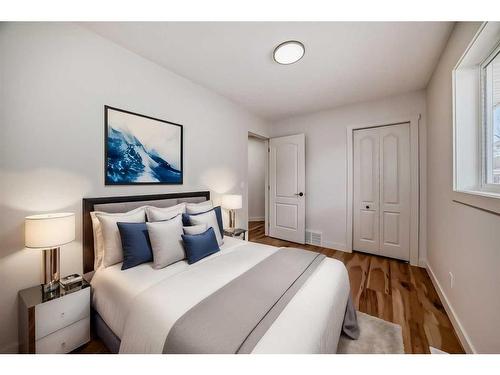 4 Valley Crest Gardens Nw, Calgary, AB - Indoor Photo Showing Bedroom