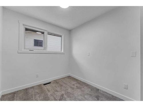 975 Pinecliff Drive Ne, Calgary, AB - Indoor Photo Showing Other Room