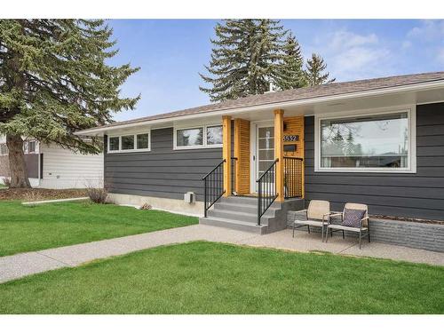 3532 35 Avenue Sw, Calgary, AB - Outdoor With Deck Patio Veranda