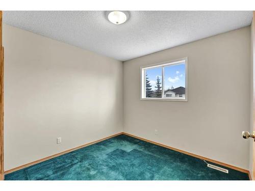 72 Mt Apex Green Se, Calgary, AB - Indoor Photo Showing Other Room