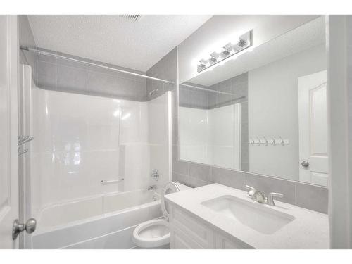 26 Rocky Ridge Circle Nw, Calgary, AB - Indoor Photo Showing Bathroom