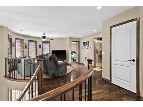 6 Rockcliff Landing Nw, Calgary, AB - Indoor Photo Showing Other Room