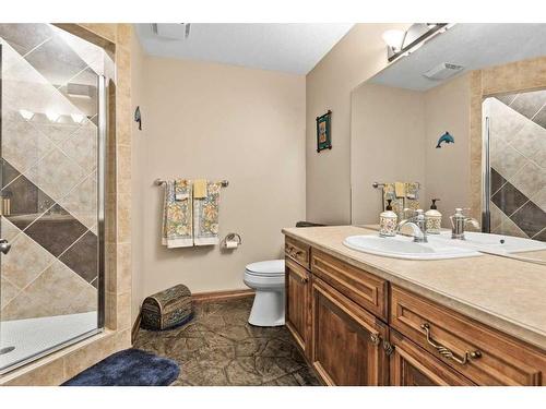 6 Rockcliff Landing Nw, Calgary, AB - Indoor Photo Showing Bathroom