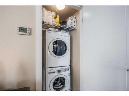 3302-930 6 Avenue Sw, Calgary, AB - Indoor Photo Showing Laundry Room
