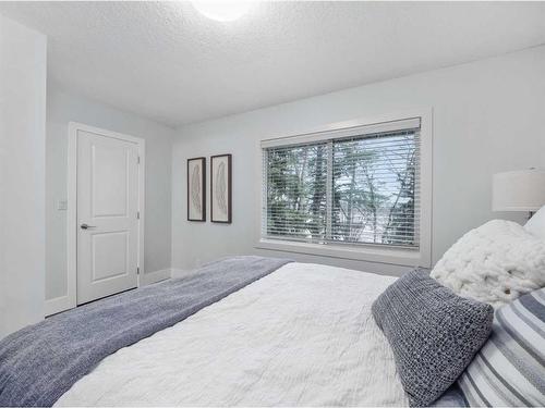 120 Midridge Close Se, Calgary, AB - Indoor Photo Showing Bedroom