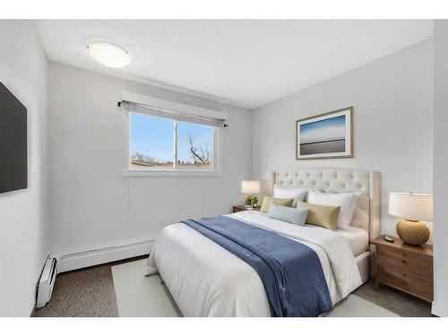 302-730 2 Avenue Nw, Calgary, AB - Indoor Photo Showing Bedroom