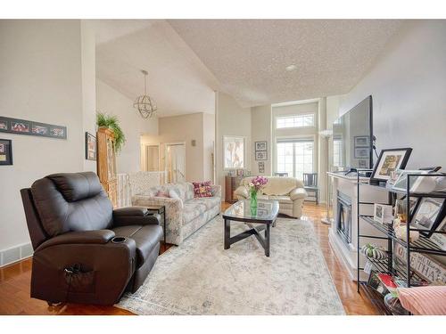 171 Sierra Morena Terrace Sw, Calgary, AB - Indoor Photo Showing Living Room