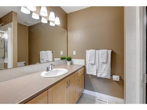 108 Cedarwood Lane Sw, Calgary, AB - Indoor Photo Showing Bathroom