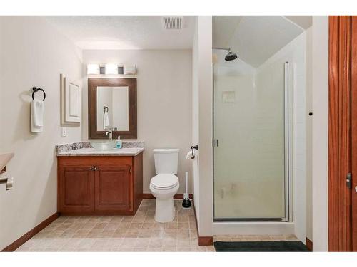 359 Chaparral Drive Se, Calgary, AB - Indoor Photo Showing Bathroom