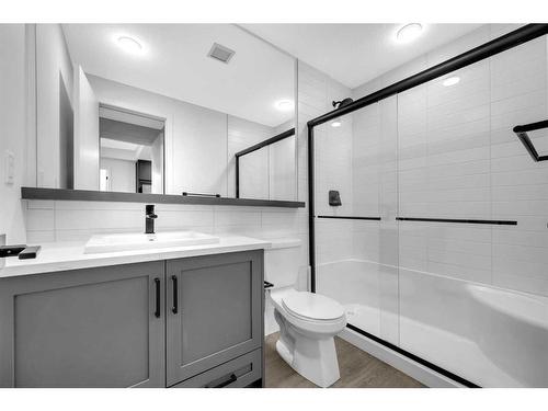 305-3932 University Avenue Nw, Calgary, AB - Indoor Photo Showing Bathroom
