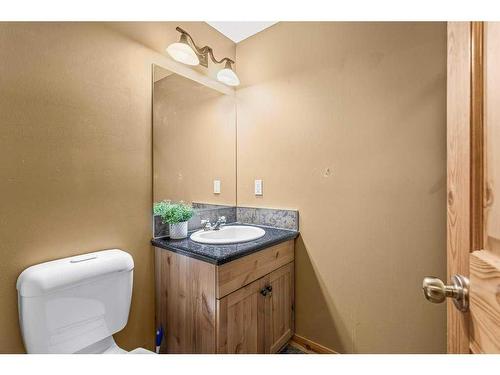 311-107 Armstrong Place, Canmore, AB - Indoor Photo Showing Bathroom