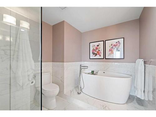 1204-228 26 Avenue Sw, Calgary, AB - Indoor Photo Showing Bathroom