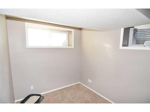 222 Reunion Court Nw, Airdrie, AB - Indoor Photo Showing Other Room
