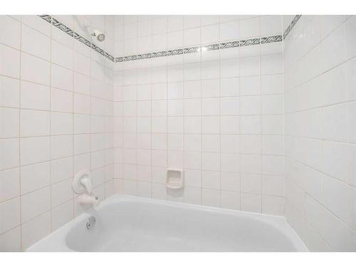 103-6919 Elbow Drive Sw, Calgary, AB - Indoor Photo Showing Bathroom