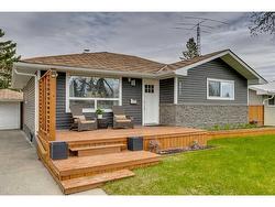 4812 Worcester Drive SW Calgary, AB T3C 3L6