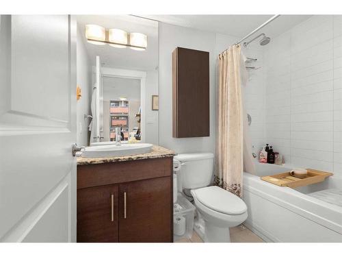 1003-735 2 Avenue Sw, Calgary, AB - Indoor Photo Showing Bathroom
